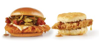 Forgé en saveur : le nouveau duo de sandwichs artisanaux au miel chaud de Wendy&rsquo;s offre une chaleur douce et sucrée matin, midi et soir.
