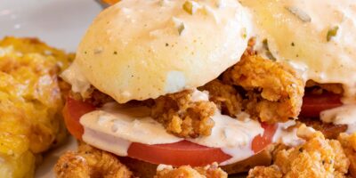 Laissez les bons moments rouler cette saison de carnaval au Toasted Yolk Cafe