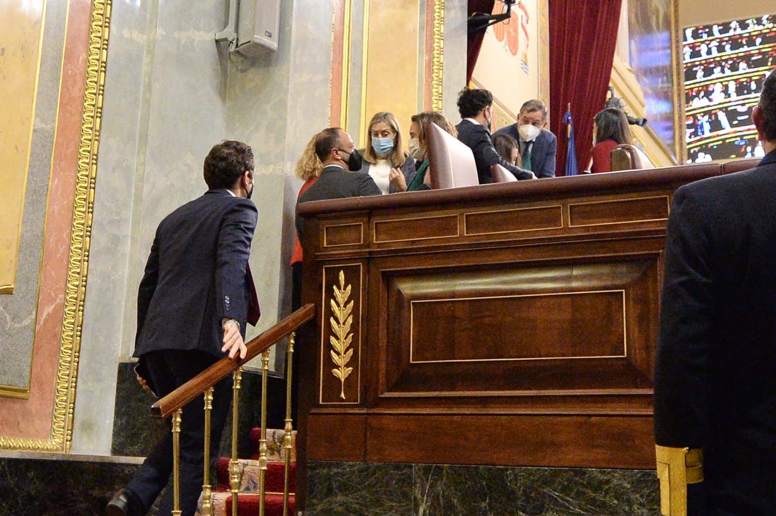 Les membres du PP notifient à la Table l'échec du vote de leur suppléant.