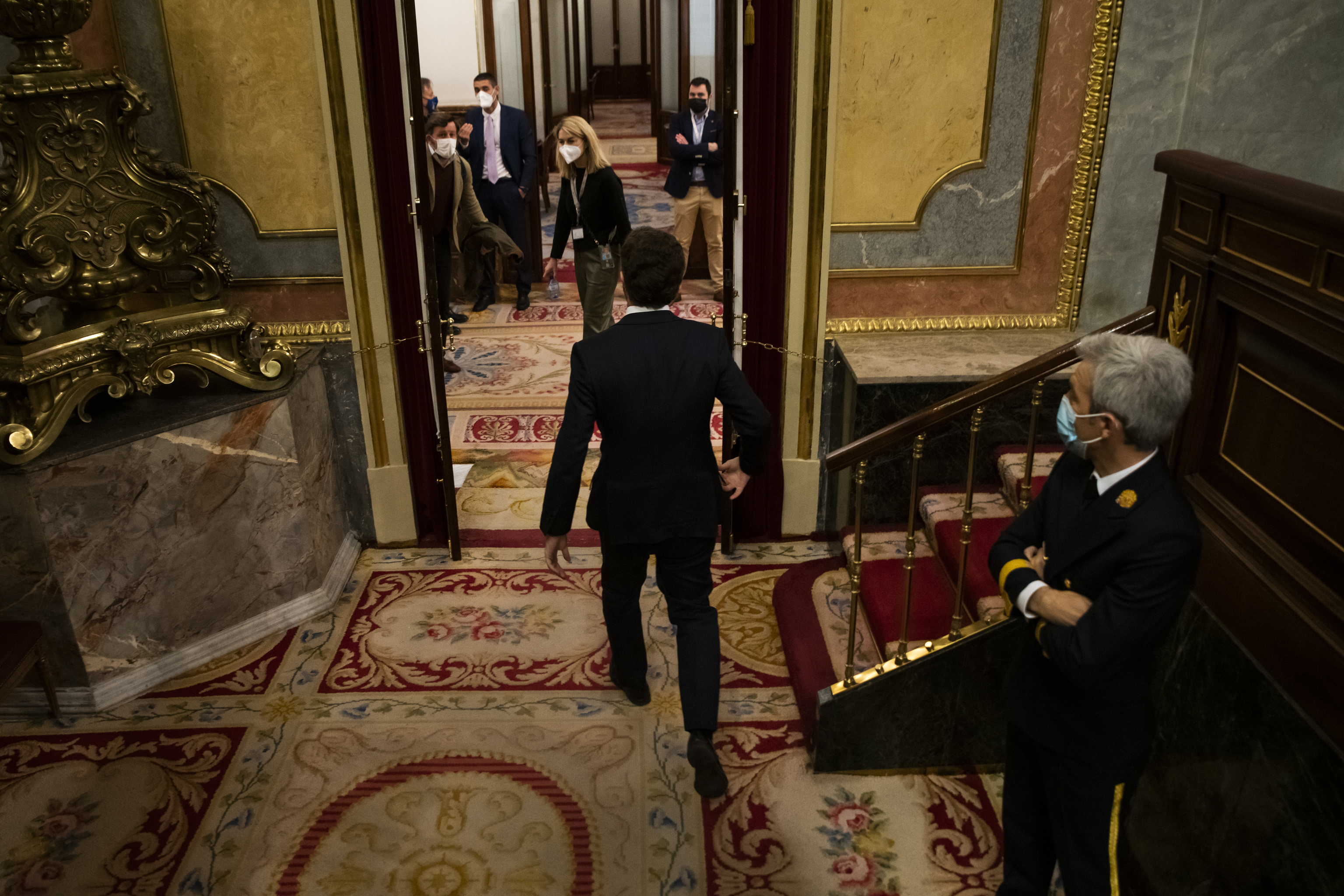 Pablo Casado quitte l'hémicycle après son discours