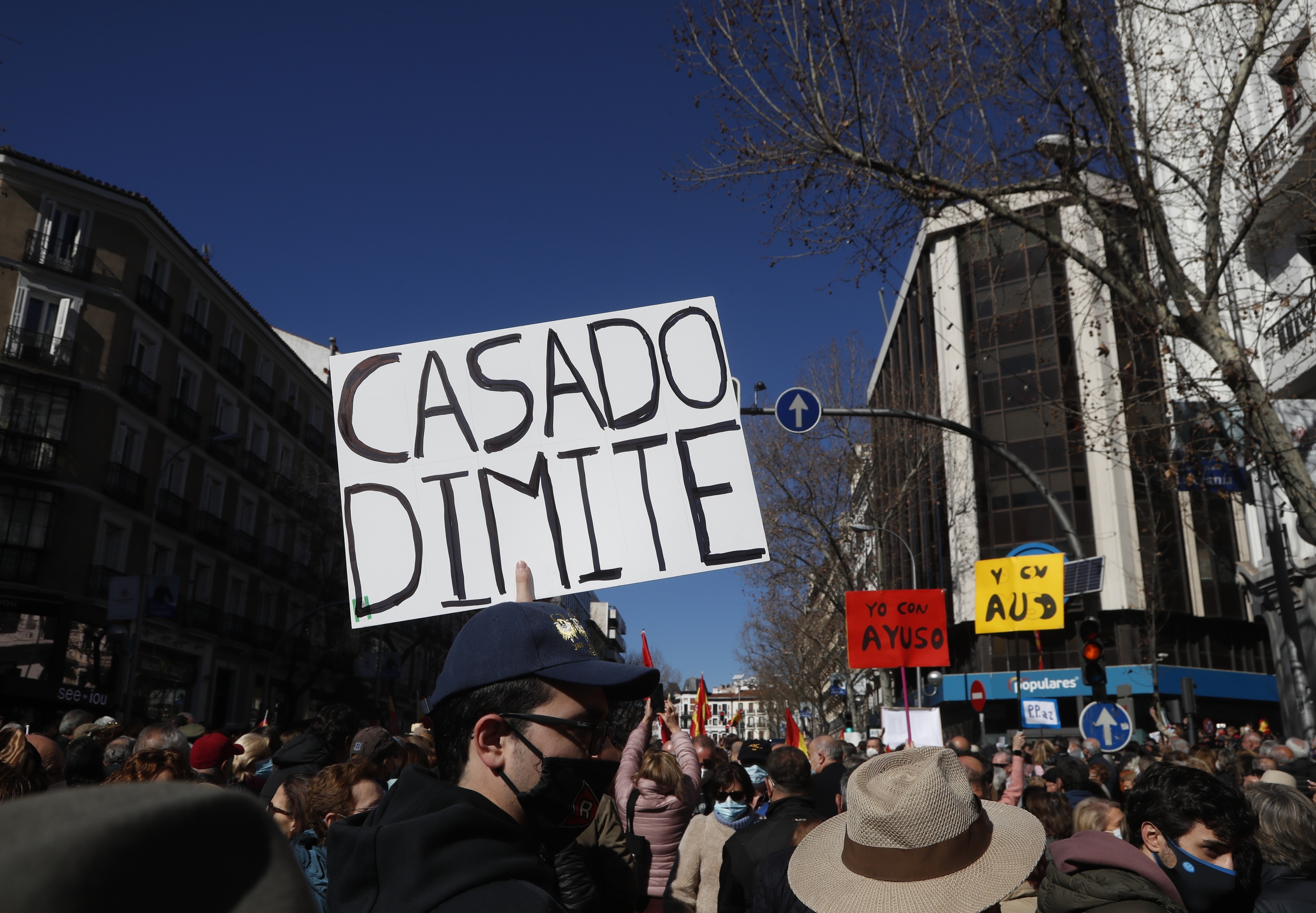 Une banderole déployée lors de la manifestation de dimanche devant le siège du PP à Madrid.