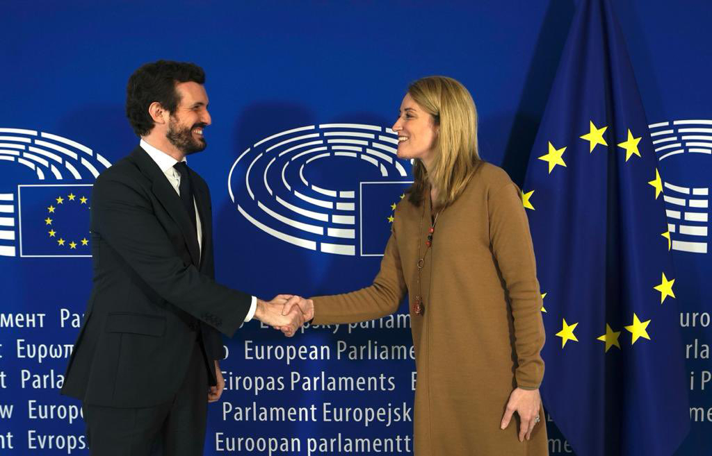 Pablo Casado et Roberta Metsola, ce lundi, à Bruxelles.