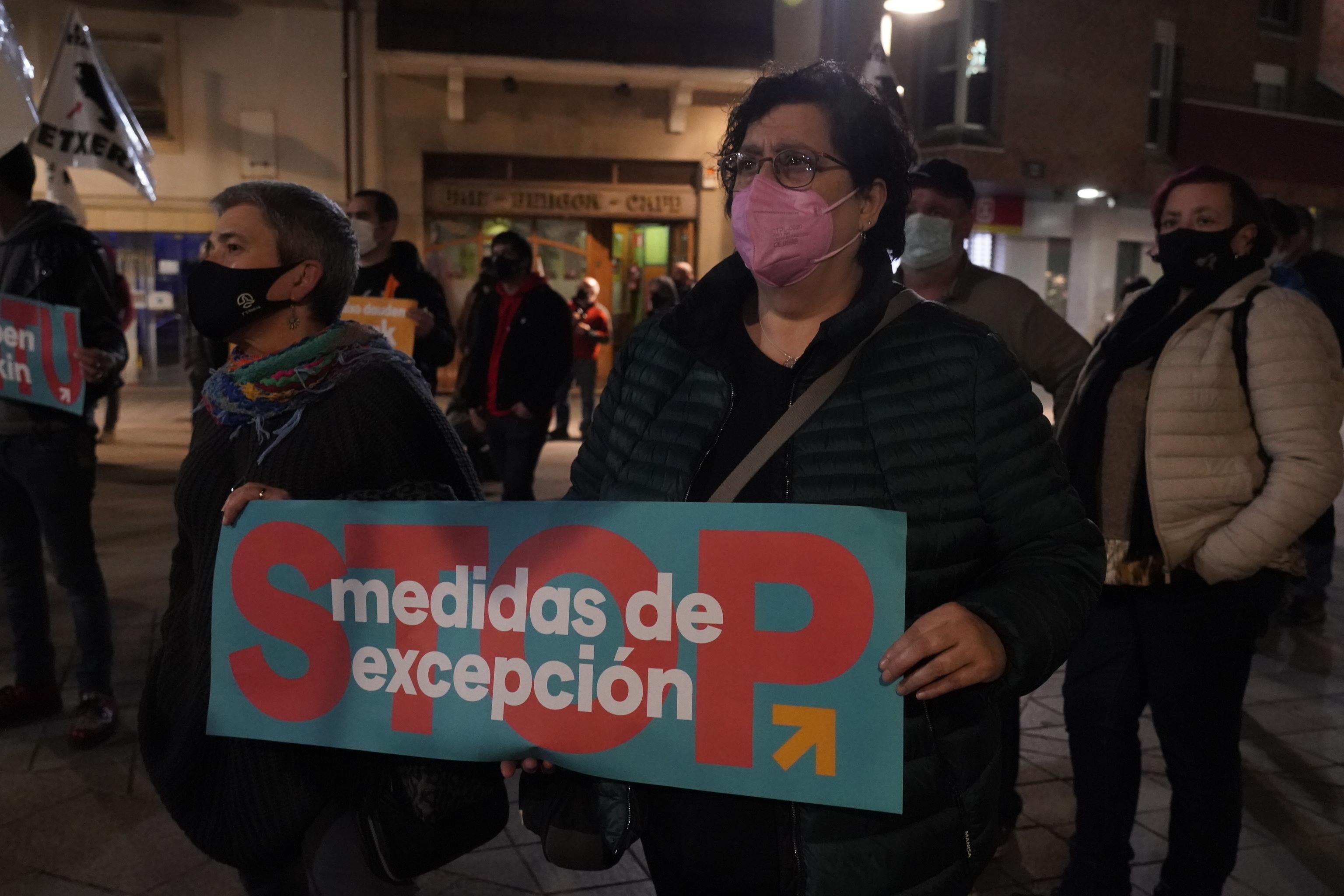 Des manifestants lors d'une marche appelée par Sare à Mondrag