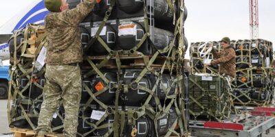 L&rsquo;Espagne, dans le fourgon de l&rsquo;aide militaire à l&rsquo;Ukraine