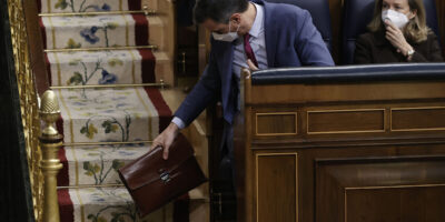 Sánchez propose un pacte sur les revenus pour « éviter une spirale inflationniste » et présente un Plan national contre la guerre
