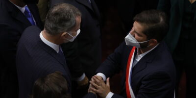 Le roi attire les projecteurs lors de l&rsquo;investiture de Boric et Montero encourage le président chilien à « surmonter les contradictions »