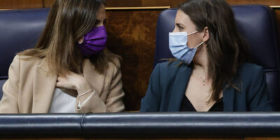 Yolanda Díaz et Podemos rejettent catégoriquement le tournant historique du gouvernement avec la Shara : « La seule solution est le référendum »