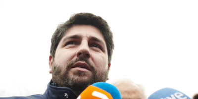 Le PP gagnerait les élections à Murcie mais devrait s&rsquo;entendre avec Vox pour gouverner, selon un sondage