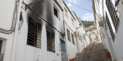 Un incendie avec un défunt déclenche une violente escalade entre clans familiaux