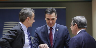 Le plan de Sánchez pour faire baisser l&rsquo;électricité : « prix frontières » avec la France pour calmer l&rsquo;UE et amendes de 60 millions aux compagnies d&rsquo;électricité