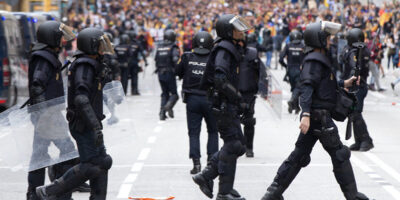 Les gardes civils et la police de Catalogne exigent l&rsquo;exécution de la peine de 25% pour que leurs enfants puissent étudier en espagnol