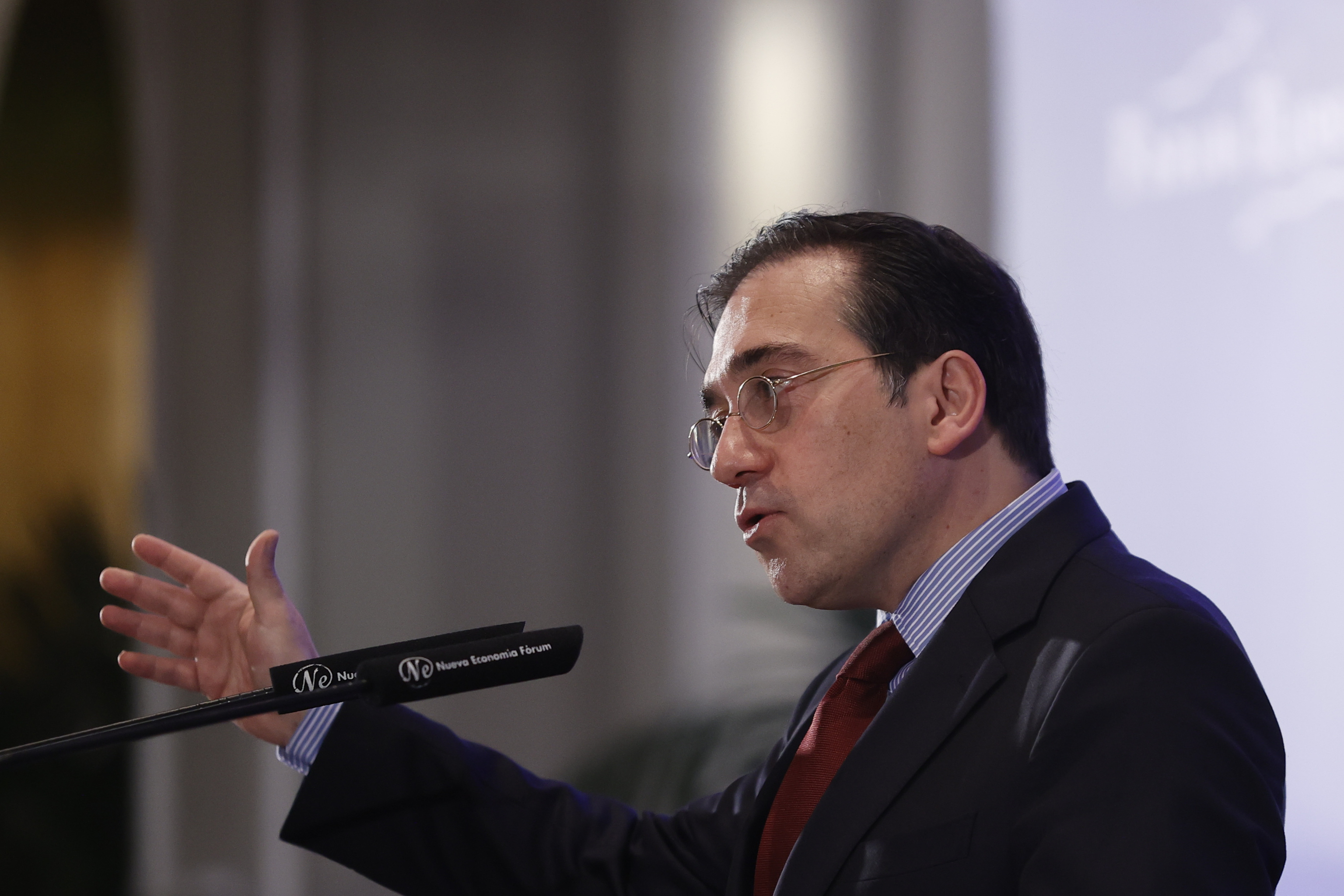 José, ministre des affaires étrangères