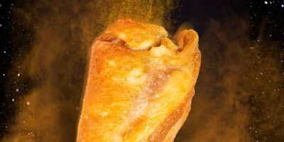 Atomic Wings présente l&rsquo;aile de cuisse plus grande, meilleure et plus juteuse