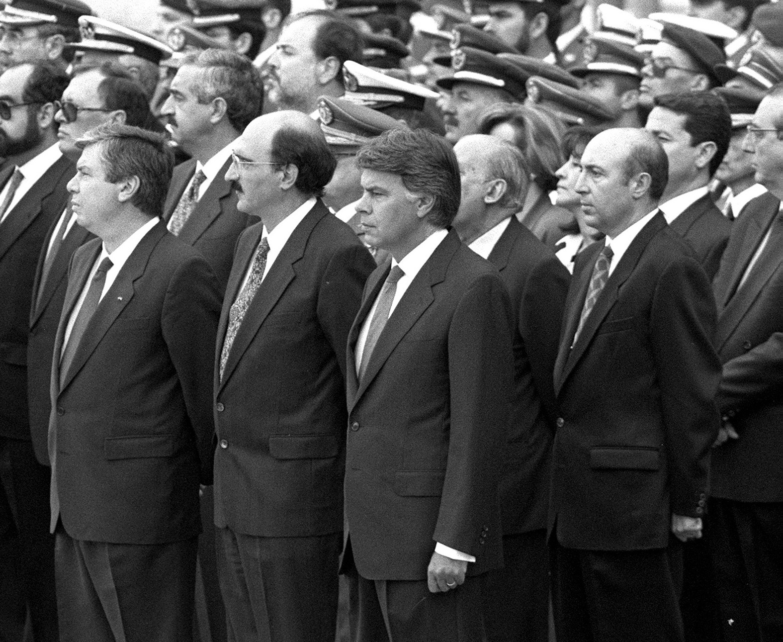 De gauche à droite, José