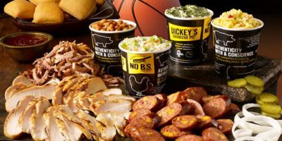 Organisez une Slam Dunk Watch Party ce mois-ci avec Dickey&rsquo;s Legit.  Texas.  Barbecue.