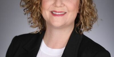 Rachael Kelly, la meilleure responsable des ressources humaines de Smokey Bones, nommée Femme de l&rsquo;année 2022 par le Florida Diversity Council