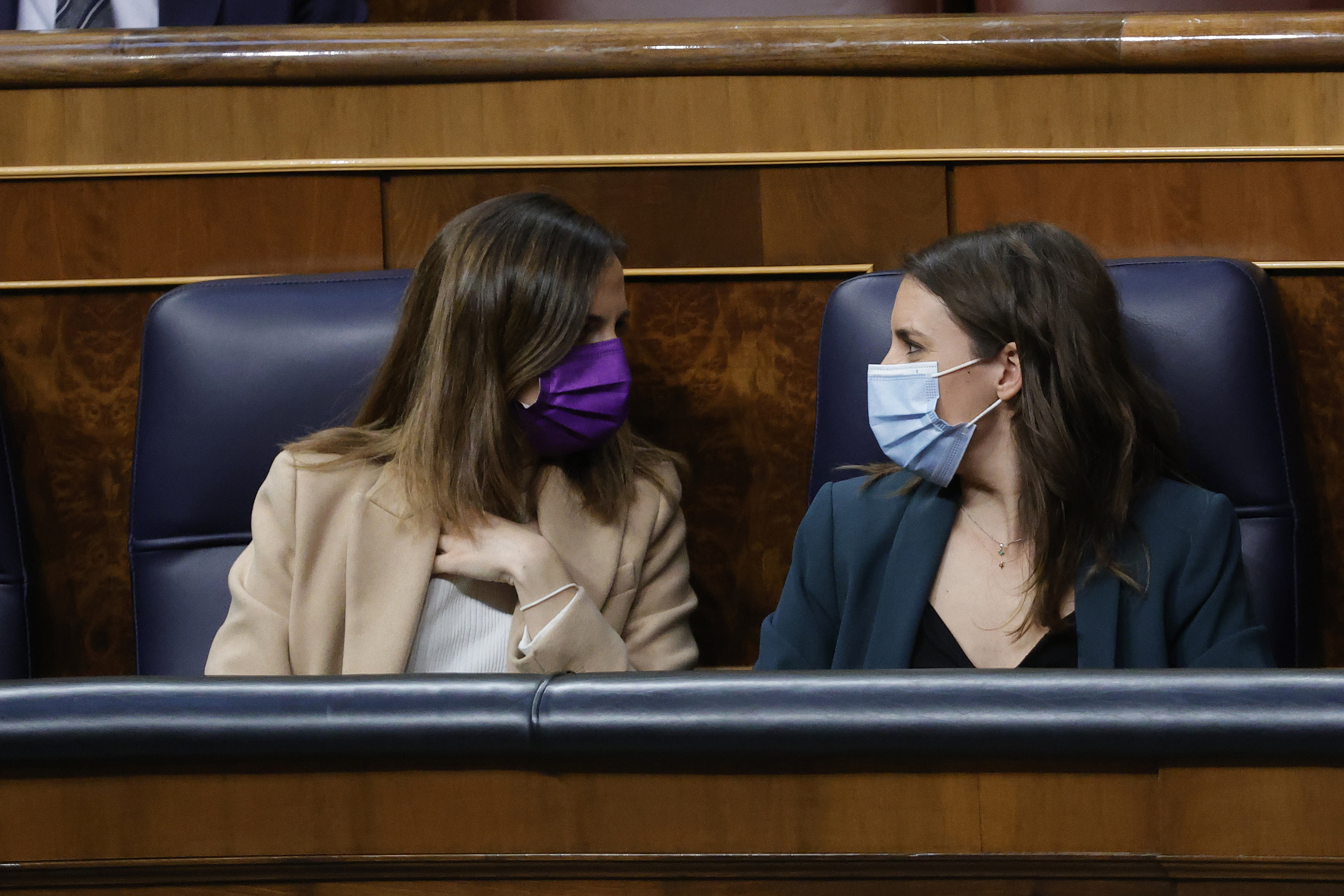 Ione Belarra et Irene Montero, de Podemos.