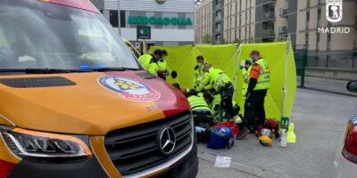Un garçon de 18 ans meurt poignardé par une possible vengeance entre gangs à Villaverde