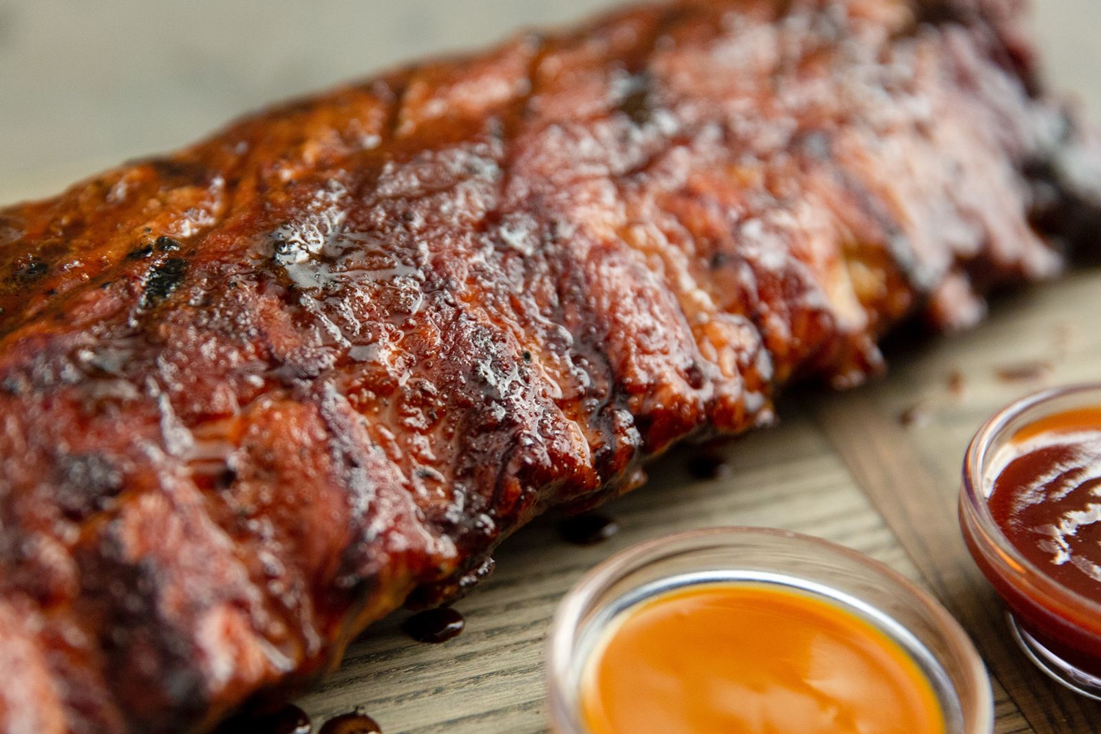 Masters of Meat Smokey Bones ouvre son restaurant du futur à Avon, IN