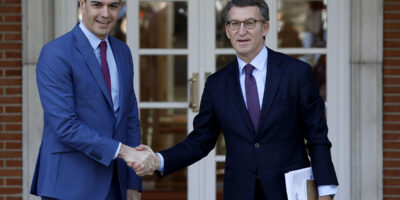 Sánchez a tendu la rencontre avec Feijo accusant le PP d&rsquo;être en dehors de la Constitution en ne la respectant pas