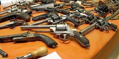 La Cour suprême déclare le registre national des armes nul et non avenu en raison de son manque de spécificité et de sa non-conformité avec le système juridique.