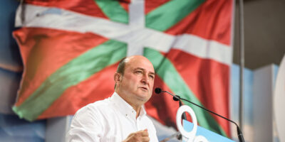 Ortuzar reproche à « l&rsquo;égoïsme » du PSOE et du PP d&rsquo;avoir facilité le gouvernement des « Vox fachas » avec Maueco