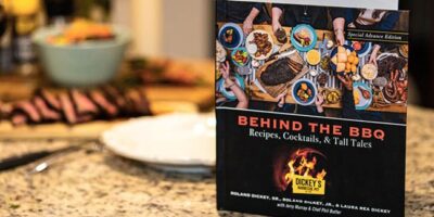 « Behind the BBQ » de Dickey, publié par Southwestern Publishing House, Inc., nommé finaliste pour le Prestigious Book Award