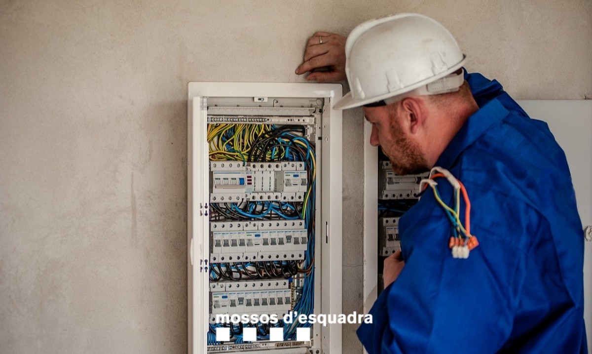 Opérateur d'électricité à l'image de Mossos
