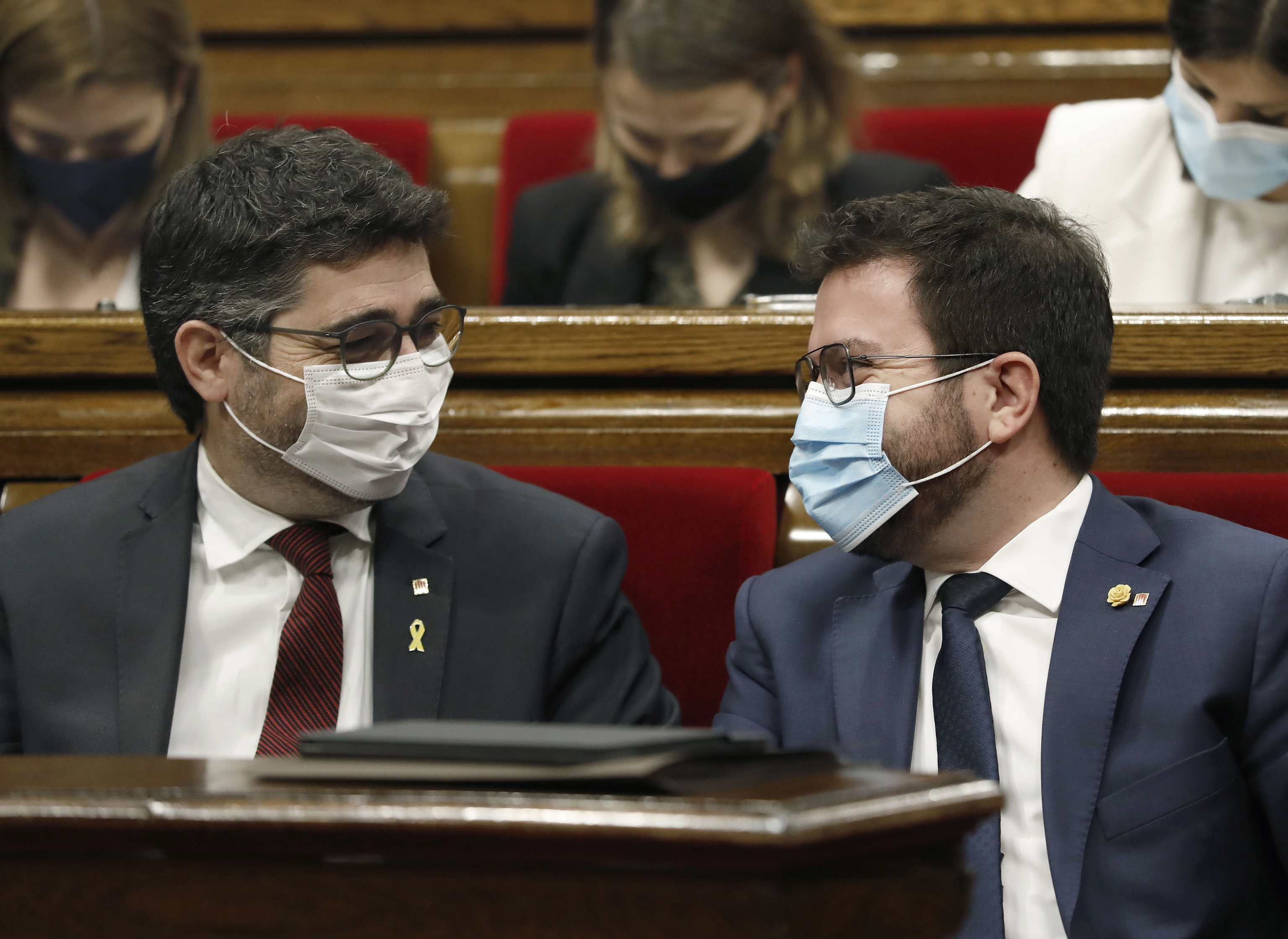 Le président de la Generalitat et son vice-président au Parlement