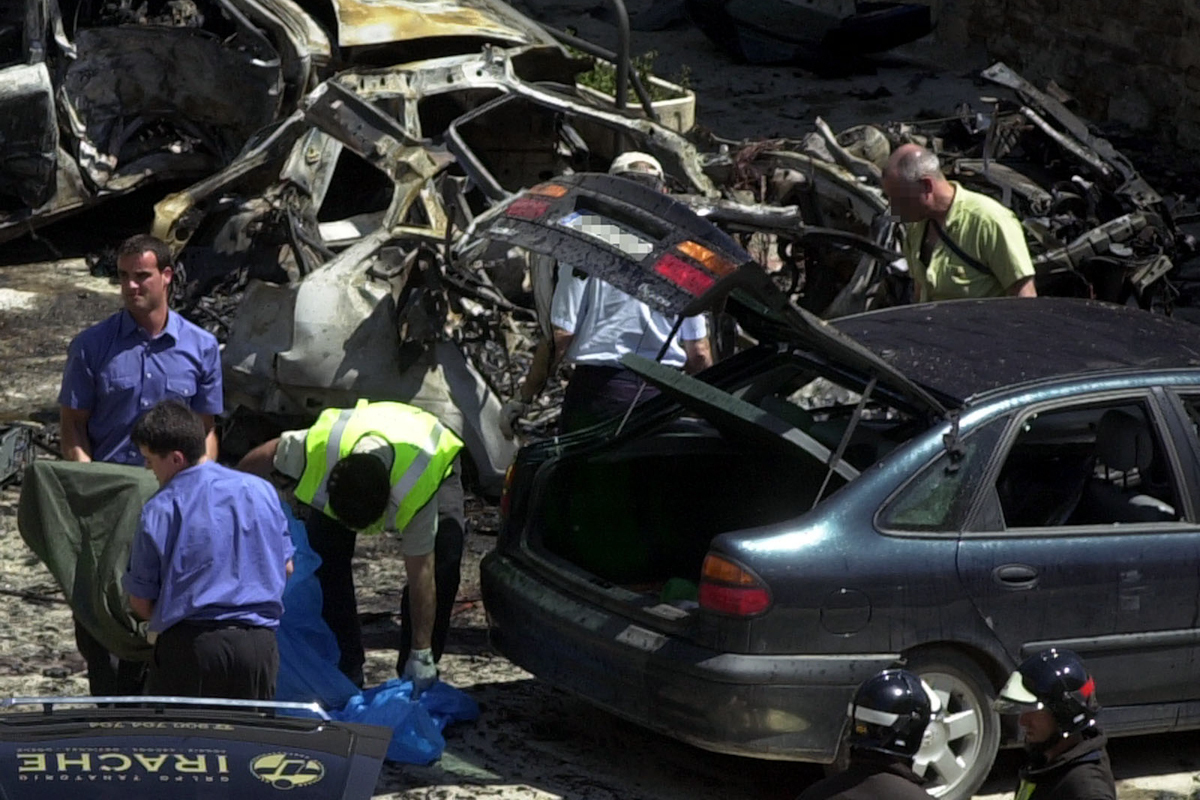 Image de l'attentat perpétré en 2003 par l'ETA à Sang