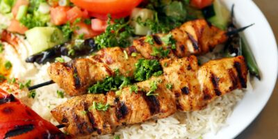 Mediterranean Fusion Fast Casual Concept, Al-Hamra Kabob Grill, annonce la vente de sa première franchise