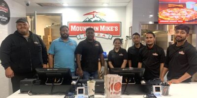 Mountain Mike&rsquo;s Pizza ouvre fièrement à Daly City, en Californie