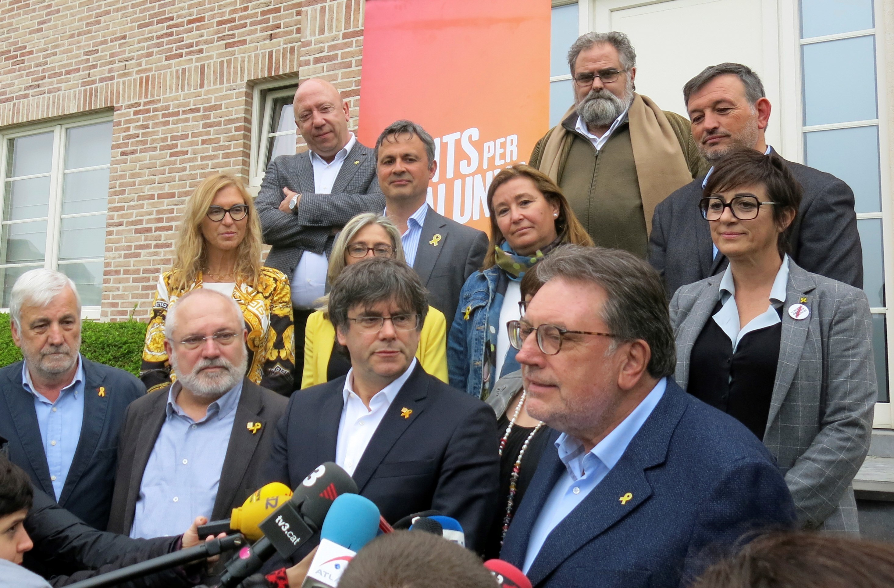 Carles Puigdemont, accompagnant