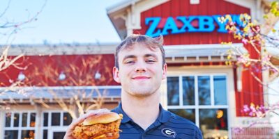 Zaxby&rsquo;s Taps UGA Tight End Brock Bowers comme ambassadeur de la marque
