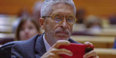 Les mails révèlent que l&rsquo;Intérieur était « prédisposé à collaborer » à l&rsquo;hommage aux policiers avant d&rsquo;y opposer son veto