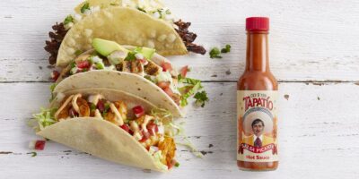El Pollo Loco pimente la célébration de Cinco de Mayo avec une conception de bouteille Tapatío personnalisée et des offres de tir rapide