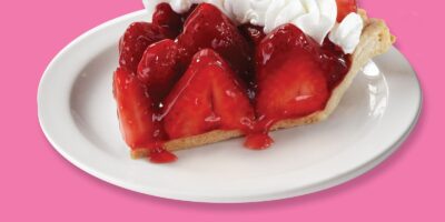 Shoney&rsquo;s offrira à toutes les mamans une tranche de tarte aux fraises GRATUITE le jour de la fête des mères, les enfants de 4 ans et moins mangent GRATUITEMENT