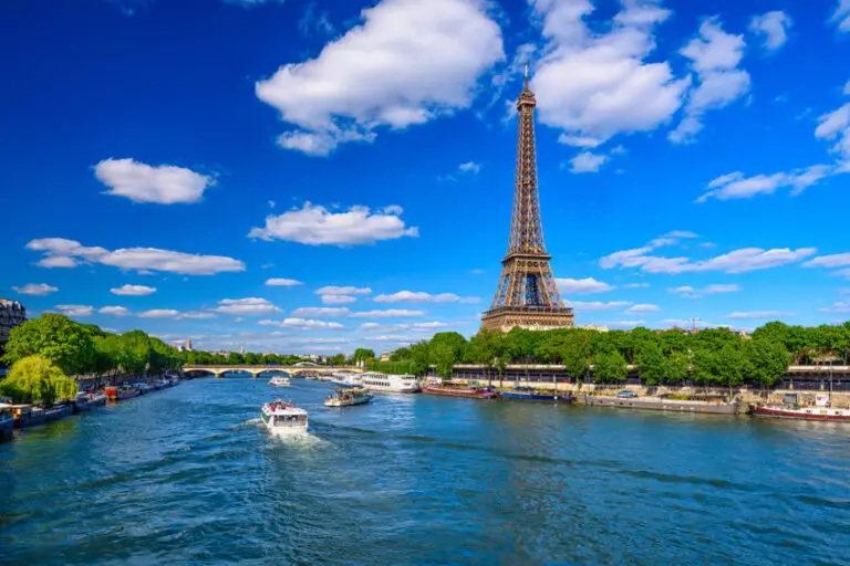 Vous aimez Paris ? Découvrez ses secrets avec l’app Coddy