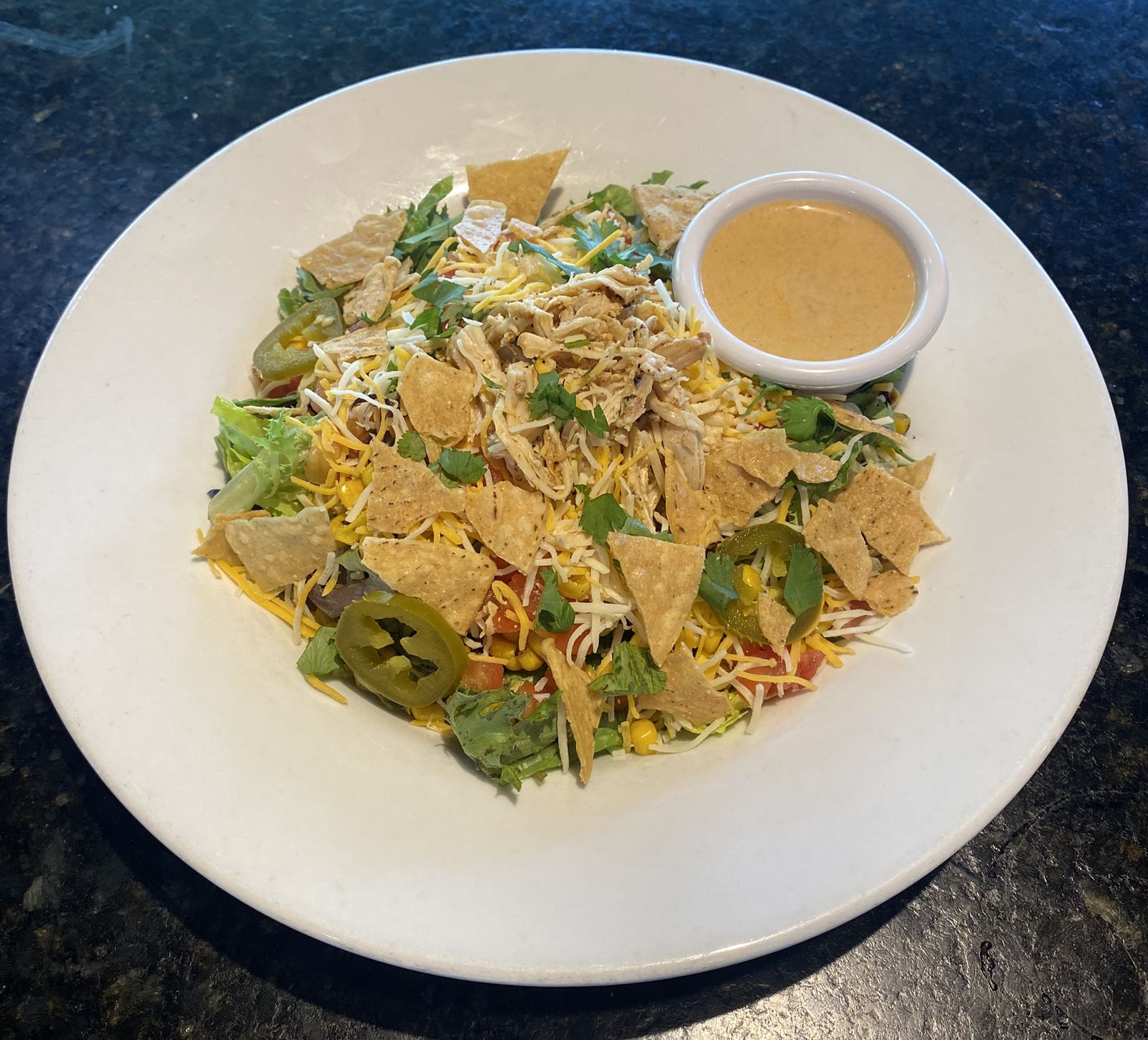 Smokey Bones ajoute de nouveaux bols Lunch Bones pour seulement 7,99 $