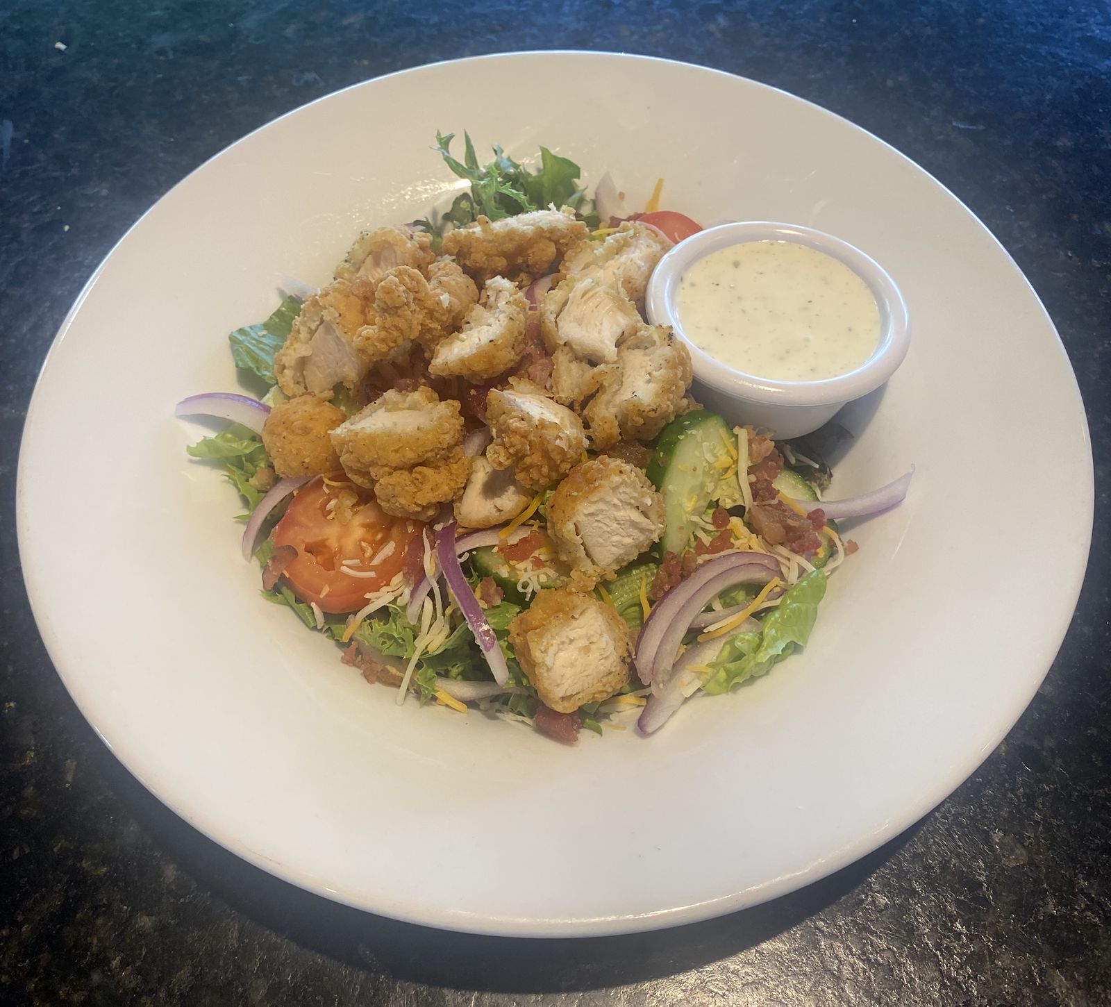 Smokey Bones ajoute de nouveaux bols Lunch Bones pour seulement 7,99 $