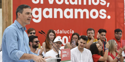 Sánchez présente en Andalousie la nouvelle stratégie du PSOE, vendant des réalisations économiques et sociales contre un PP « bruyant »
