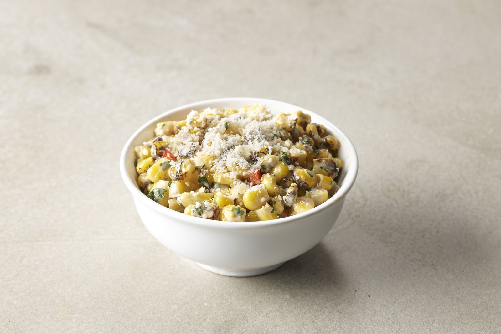 Smokey Bones sert de nouveaux favoris pour l'été