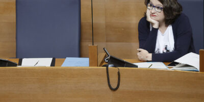Le bureau du procureur affirme qu&rsquo;Oltra a tracé un « plan préétabli » pour discréditer la victime des abus de son ex-mari