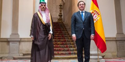 Le gouvernement n&rsquo;est pas encore parvenu à débloquer les échanges avec l&rsquo;Algérie et la France et appelle tous les deux au « dialogue »