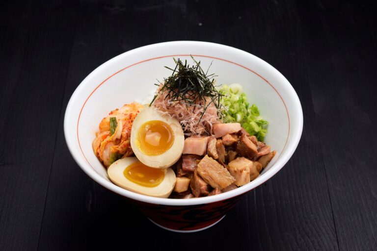jinya-ramen-bar-lance-lete-avec-de-nouvelles-specialites-rafraichissantes-jpg