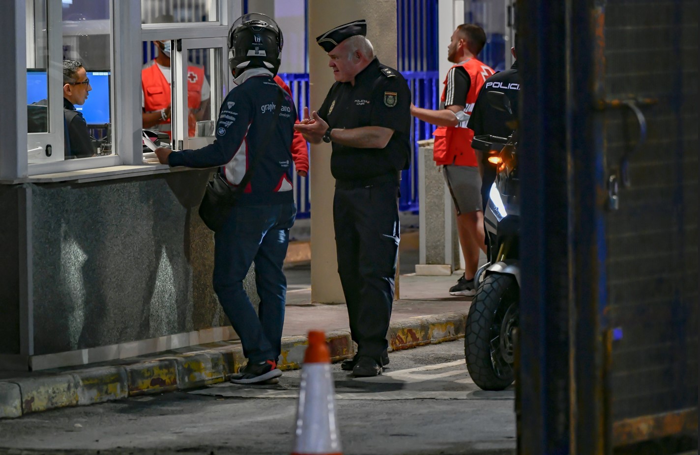 Contrôles à la frontière de Tarajal à Ceuta le 17 mai.
