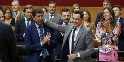 Juanma Moreno met Andaluca sur la voie opposée à celle de Pedro Sánchez avec un plan de réduction d&rsquo;impôt contre l&rsquo;inflation