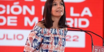 Lastra désigne Mercedes González comme future candidate du PSOE de Madrid face aux critiques acerbes de Mar Espinar