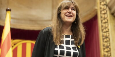Le TSJC envoie Laura Borrs en procès, alors que le PSC, l&rsquo;ERC et le CUP ne soutiennent pas sa continuité en tant que présidente du Parlement