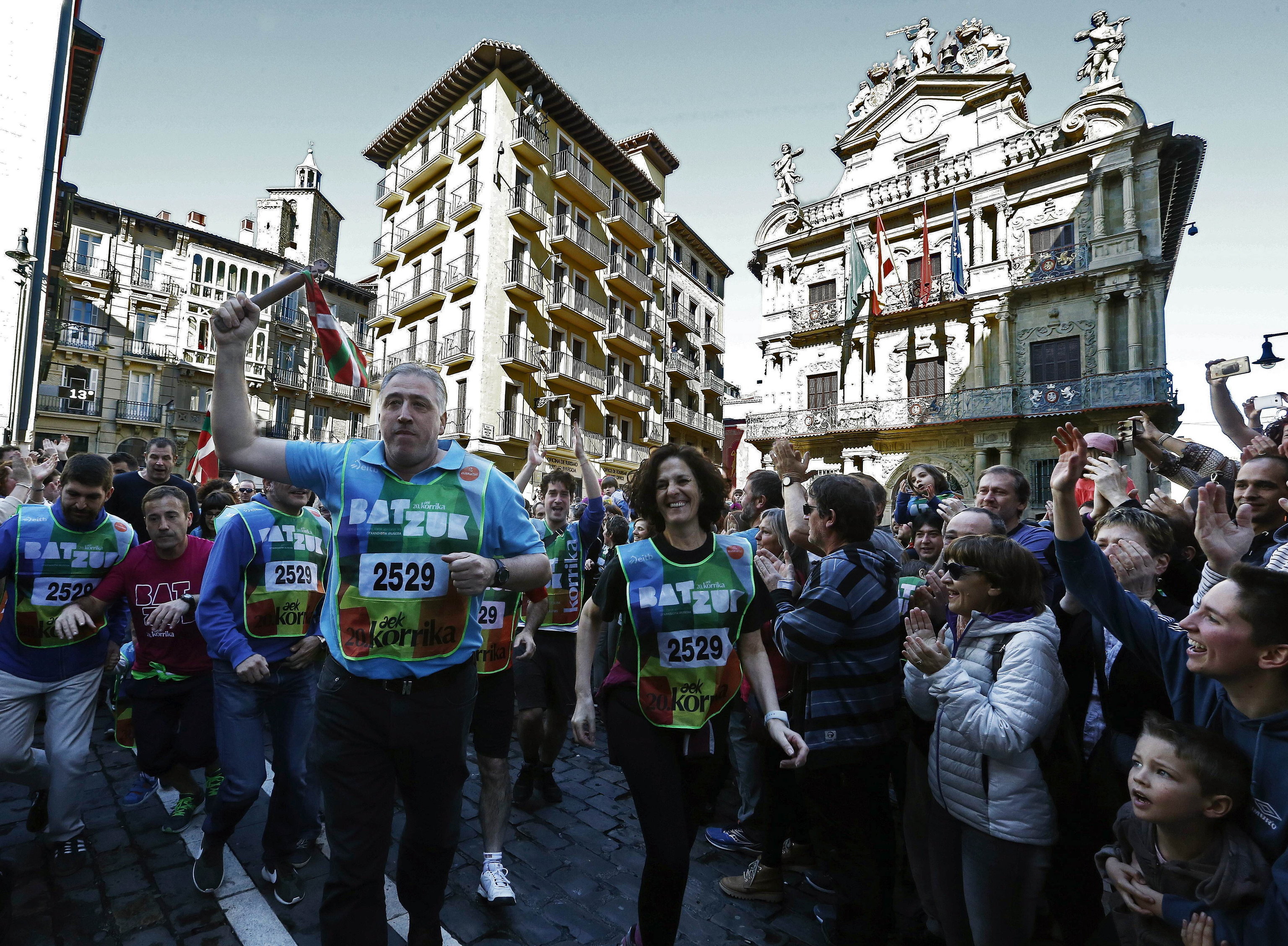 Le porte-parole de EH Bildu à Pampelune, Joseba Asiron, lors de sa participation